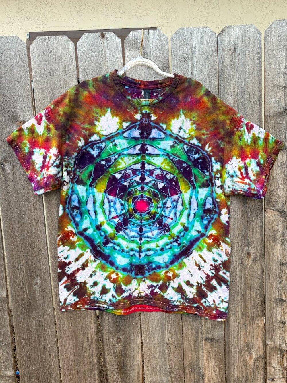 Handmade Gildan XL tie dye t-shirt mandala Unisex